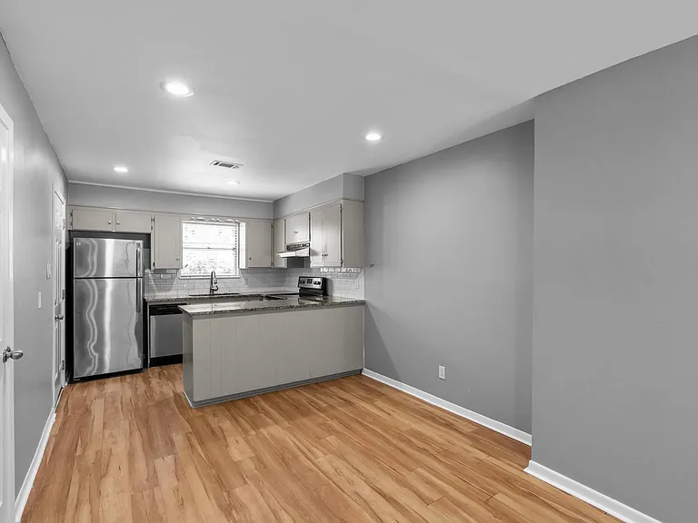 2205 Lanier Dr #B — Photo 1