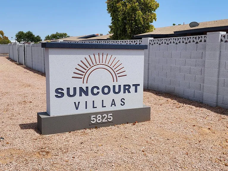 Suncourt — Photo 1