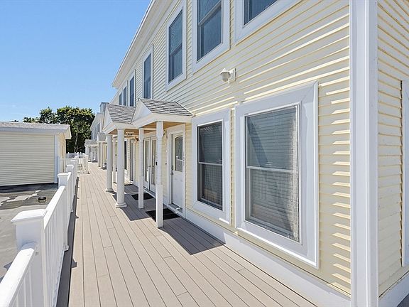 2nd image of 24 S Bulfinch St Unit 201