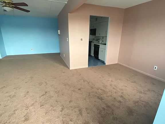 4th image of 71-57 Metropolitan Ave #4G