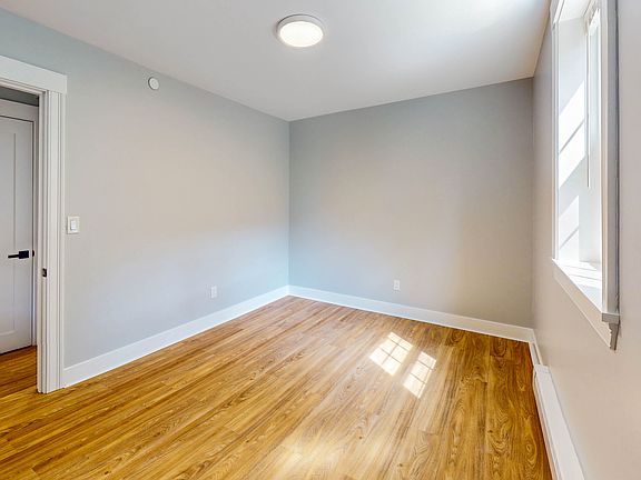 5th image of 132 Sherman St #1