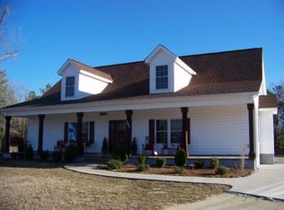 197 Skyline Dr, Maple Hill, NC 28454