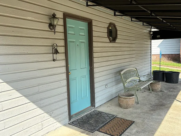 123 S Zetterower Ave — Photo 5