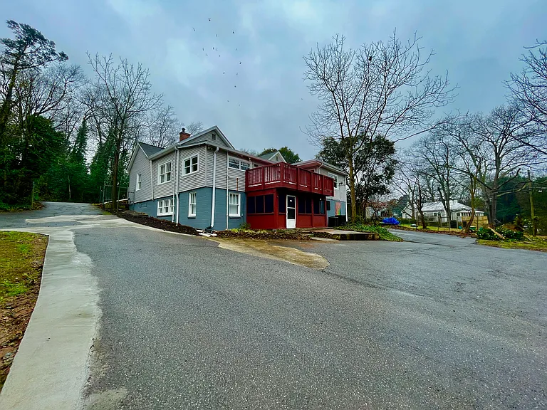 1127 Oconee St #B — Photo 2