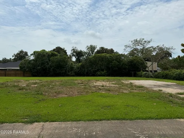 124 Charles Dr, Lafayette, LA 70508