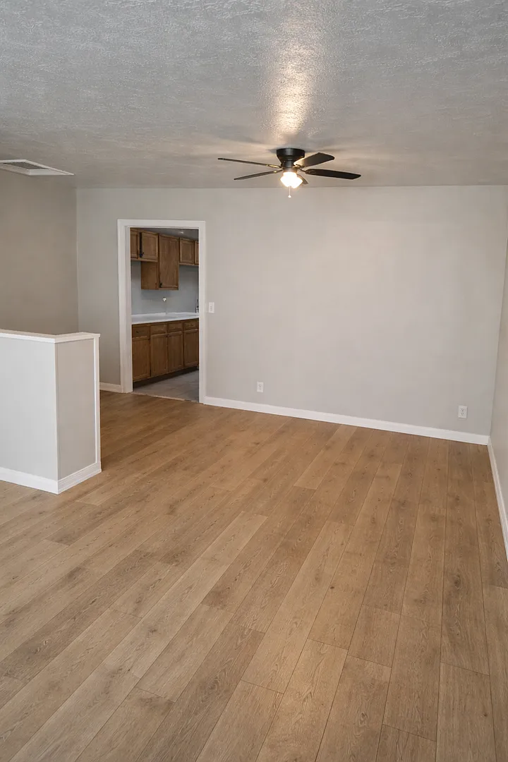 Stover Apartments — Photo 2