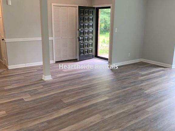 2nd image of 112 Lakeview Dr