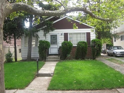 1st image of 9816 Avenue M