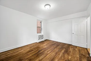 Sold by BREU CHURCHILL