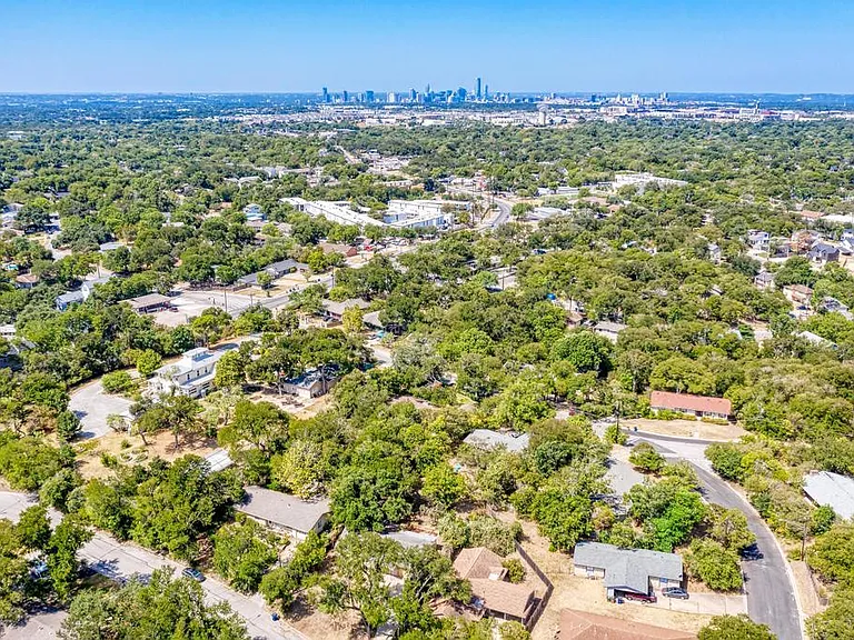 6300 Betty Cook Dr — Photo 8