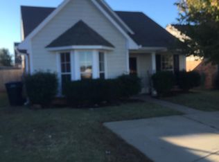 5469 Russell Dr, Southaven, MS 38671