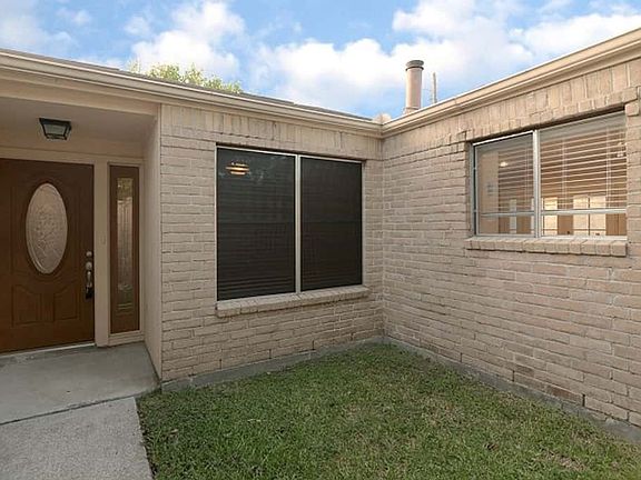 2nd image of 2410 Colton Hollow Dr