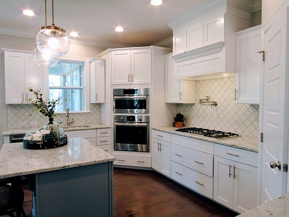 3424 South Pointe Drive The Juniper - Gourmet Kitchen