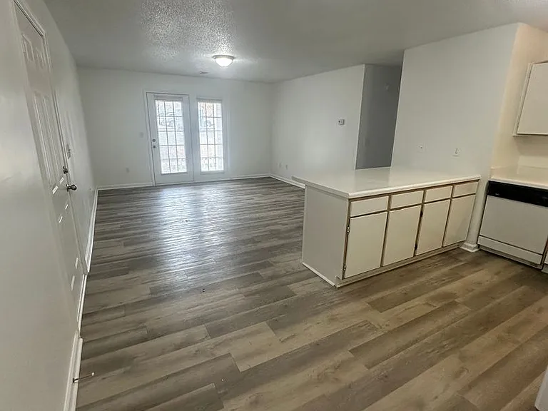 Arlington Apartments — Photo 167