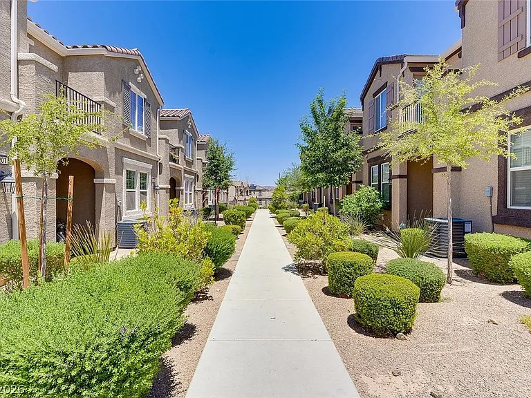 1193 Narrow Gorge Ct — Photo 4