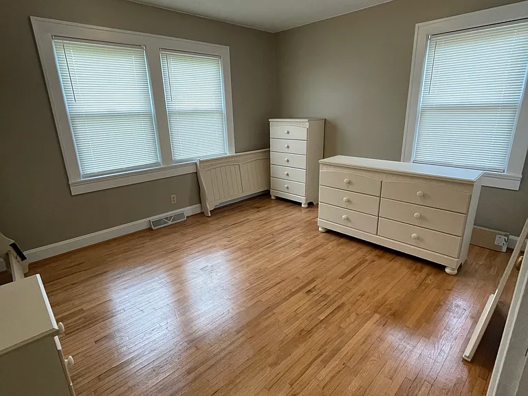 Front (2nd) bedroom