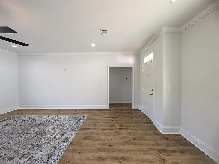 111 Nicole Britt Dr — Photo 8