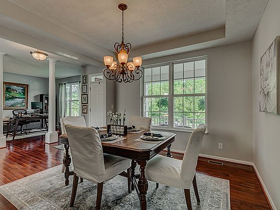 3rd image of 6392 Stonemill Dr