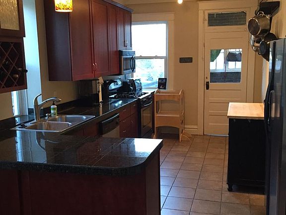 4th image of 1284 N Columbine St