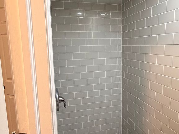 4th image of 4222 Baltimore Ave APT 1F