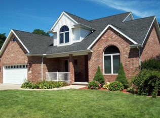 6796 Lakeshore Dr, Portage, IN 46368
