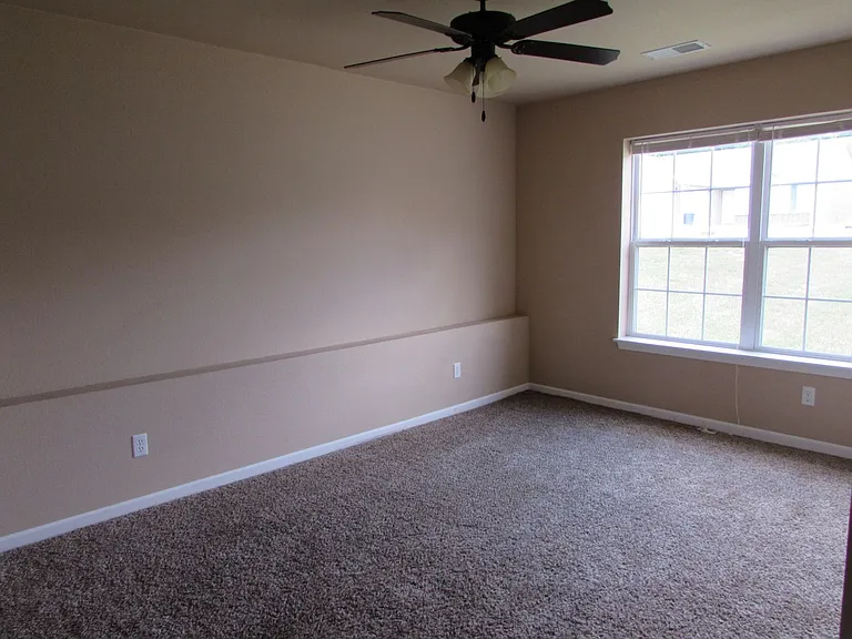 190 Lyle Curtis Cir — Photo 14