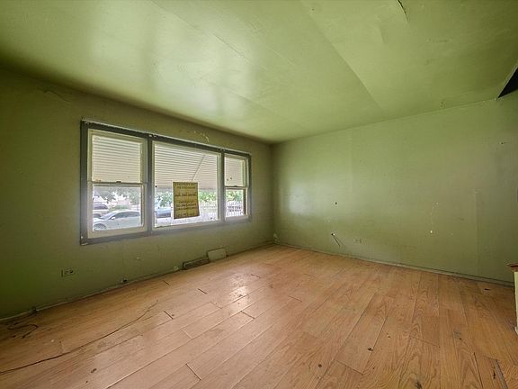 5th image of 6853 S Langley Ave