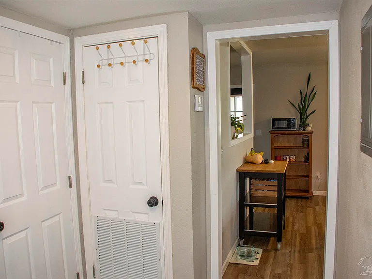 5357 Locklin Ave — Photo 35