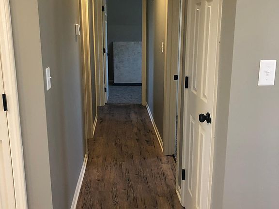 5th image of 708 NW Camelot Pl