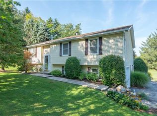 3 Riverside Dr, Shawangunk, NY 12566