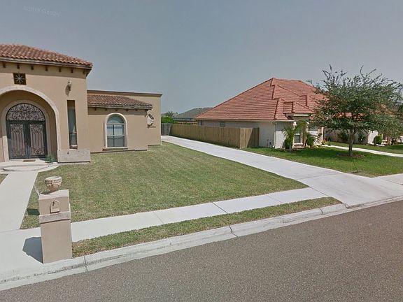 2nd image of 2906 Ocean View Dr