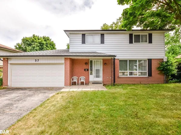 37 Broadmoor Ave, Barrie, ON L4N 3N3