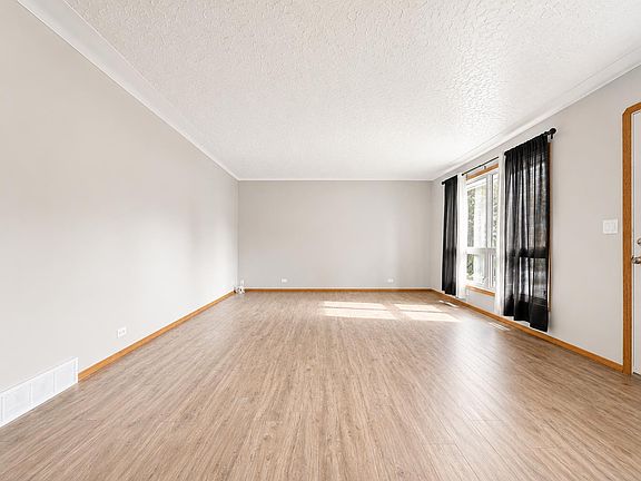 2nd image of 5716 53rd St
