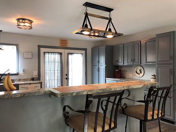 4th image of 310 Oakwood Dr