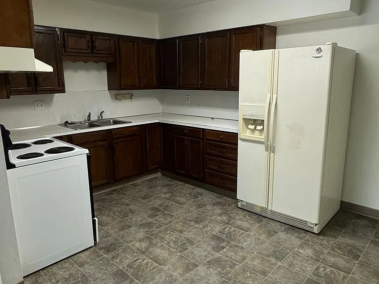 305 E East Ave — Photo 8