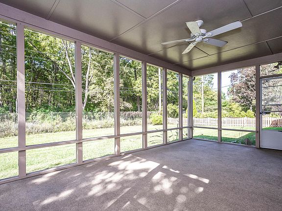 3rd image of 685 Timberlake Dr