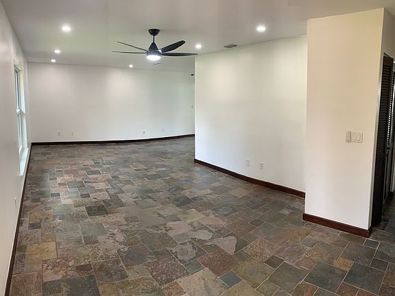 5th image of 58 Blakeport Ln