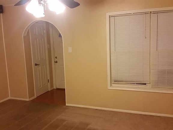 3rd image of 1826 Ambler Ave