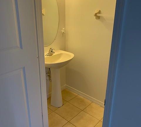 4th image of 10938 Savannah Wood Dr #10938