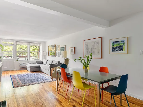 525 Ocean Pkwy APT 2J, Brooklyn, NY 11218
