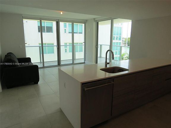 3rd image of 6620 Indian Creek Dr APT 401