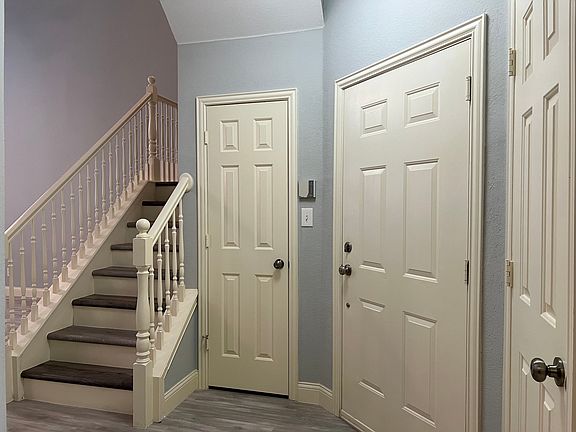 4th image of 7117 Brentdale Ln