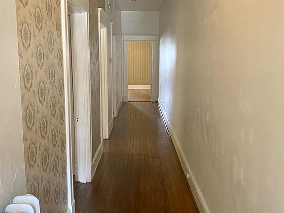 2nd image of 2410 E Marshall St APT 1A