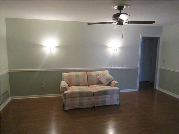 4th image of 1080 McFarland St