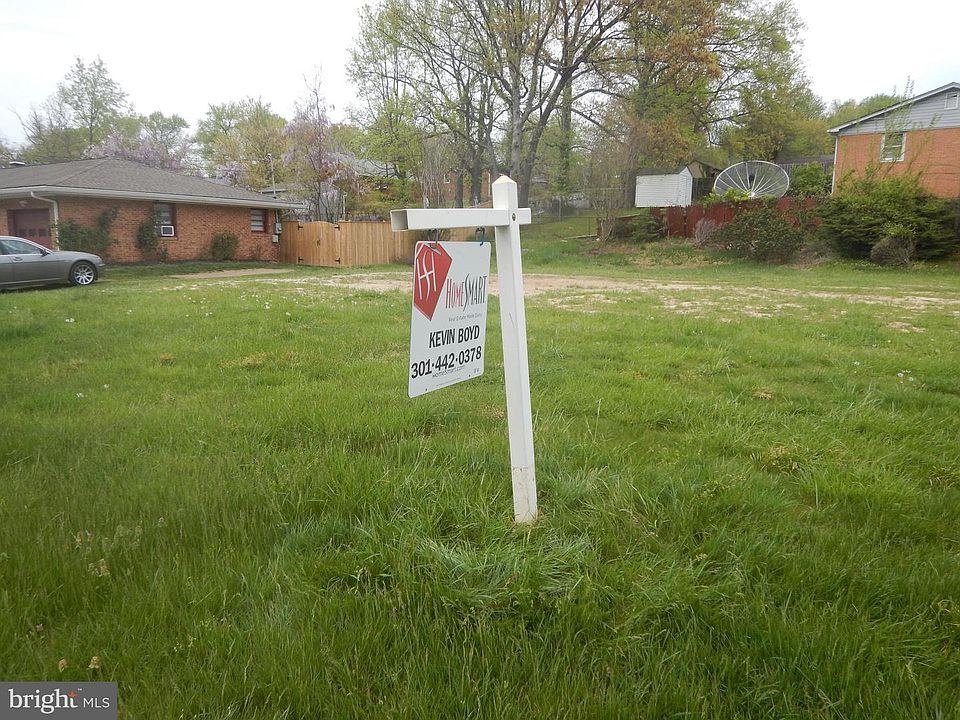 2nd image of 5901 Middleton Ct