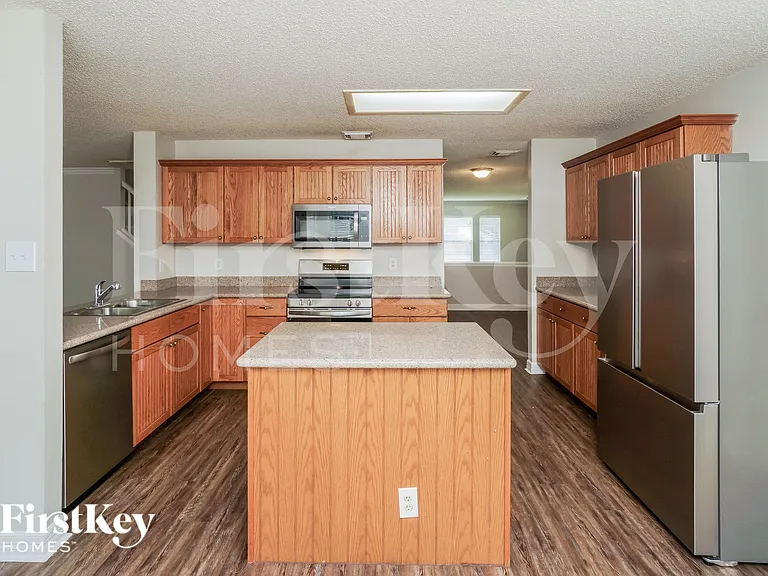 14219 N Hills Village Dr — Photo 6