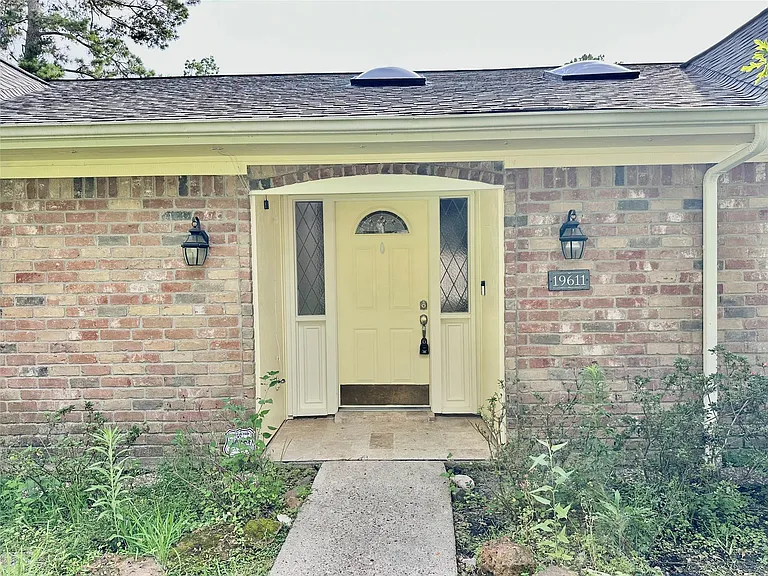 19611 Enchanted Spring Dr — Photo 4