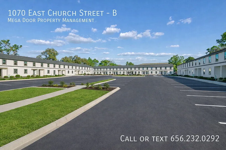 Building Photo - 1070 E Church St #B