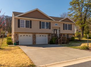 907 Ritchie Blvd, Staunton, VA 24401