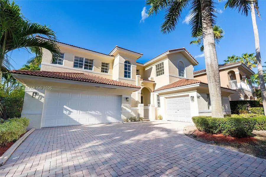 5 bed, 3437 sqft, $8,200 — Photo 1